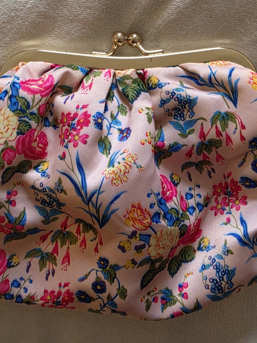 Floral Pink Kiss-Lock Clutch Bag
